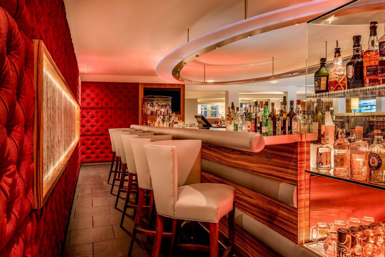 科隆萬豪酒店 Plüsch Bar & Lounge 吧檯