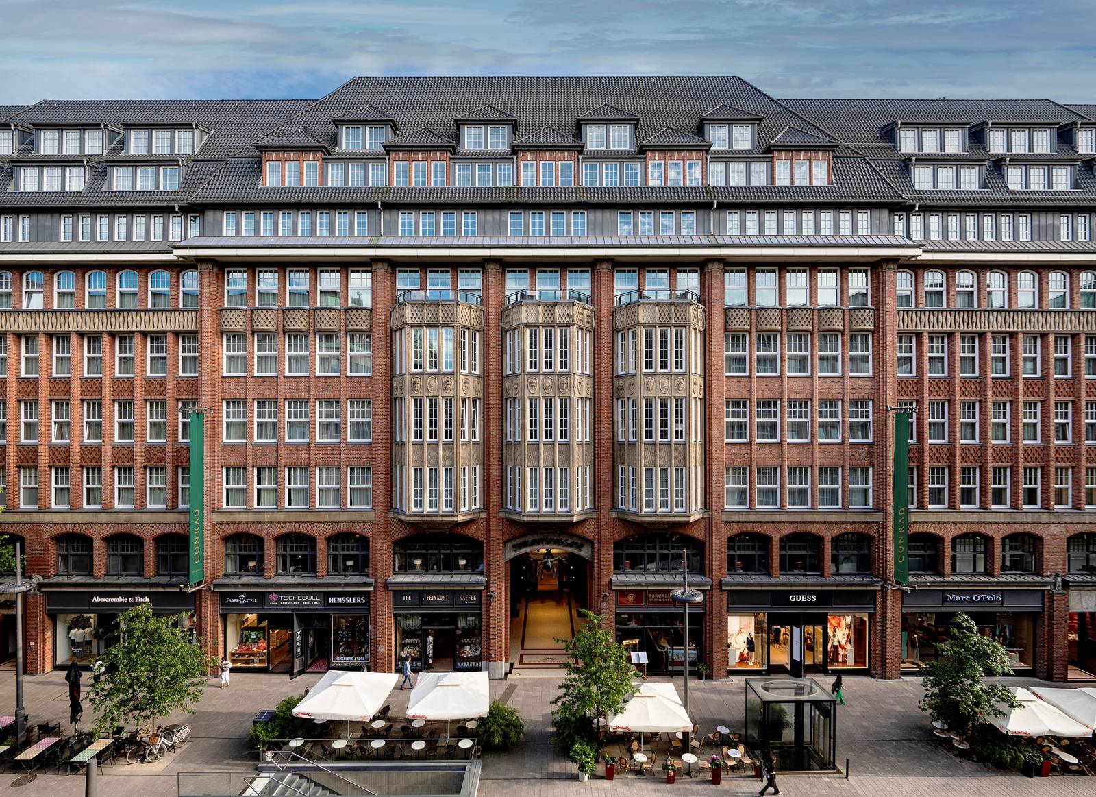 漢堡康萊德酒店所在的 Levantehaus 紅磚立面