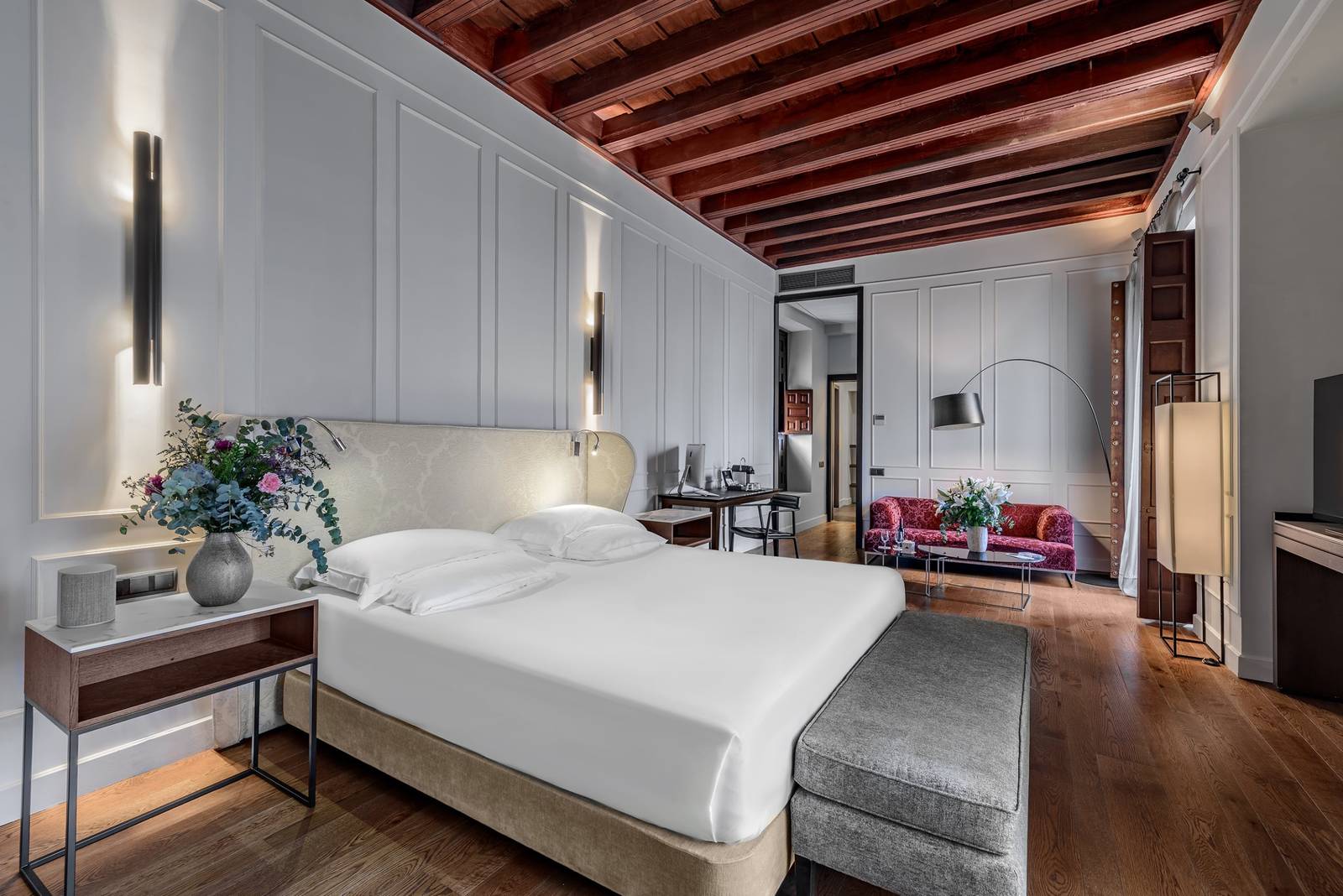 CoolRooms Palacio de Villapanés 木樑天花板客房