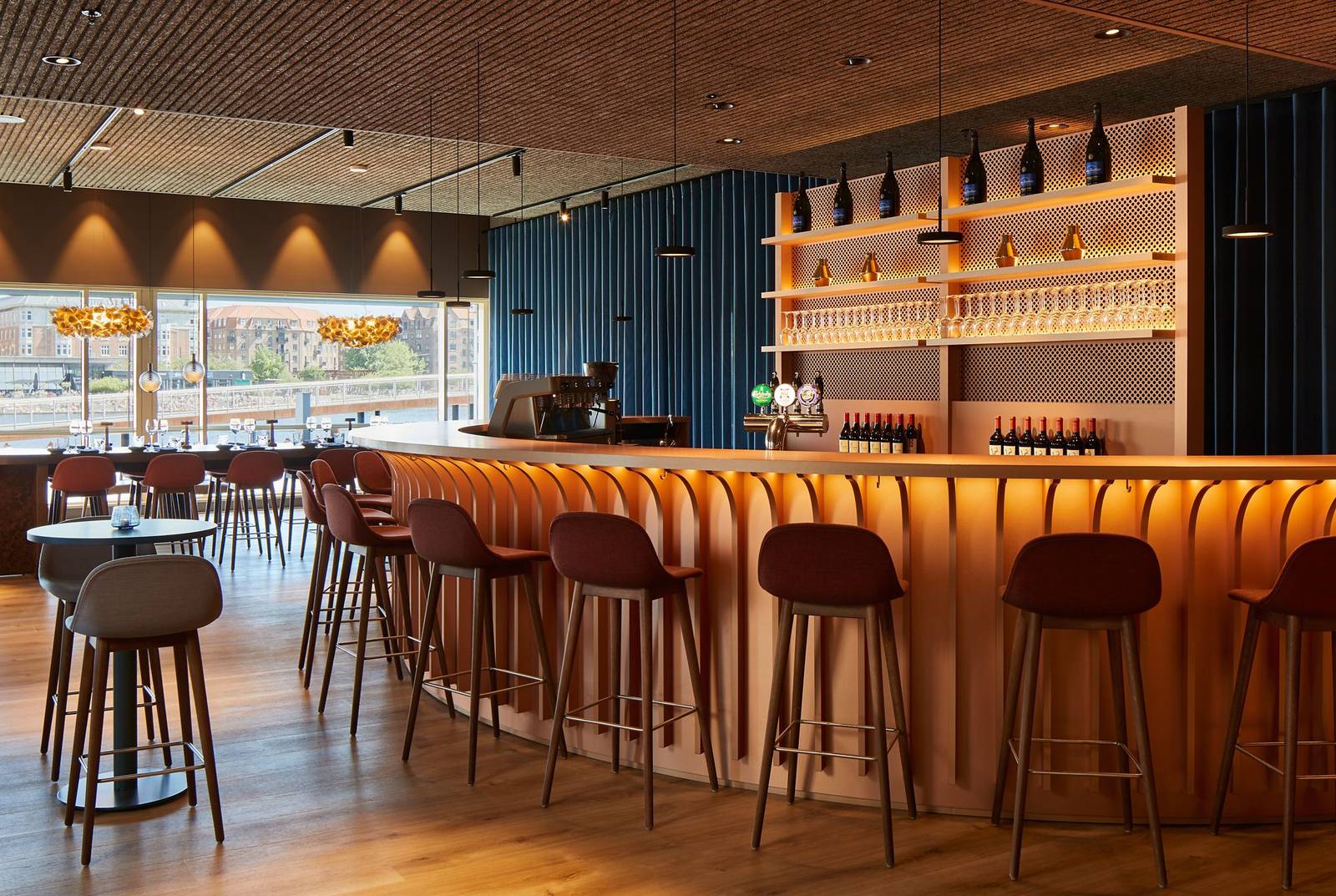 哥本哈根萬豪酒店 Copenhagen Pier Bar 吧檯