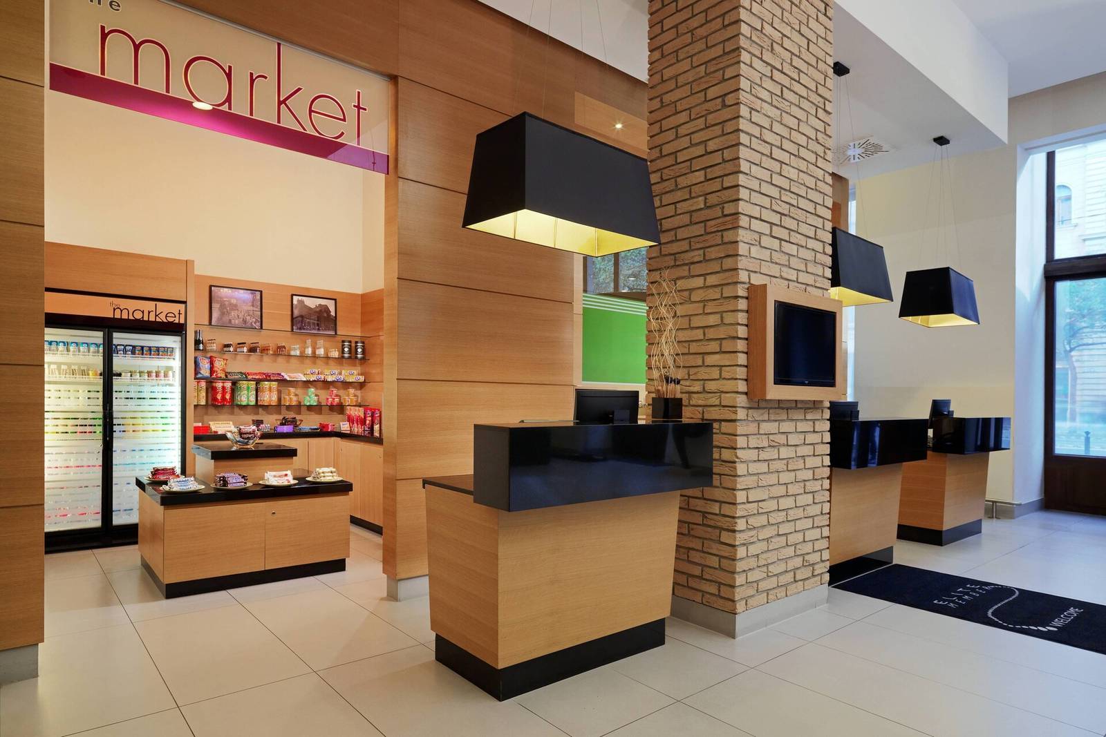 布達佩斯 Courtyard by Marriott Budapest City Center 大廳 The Market 輕食區