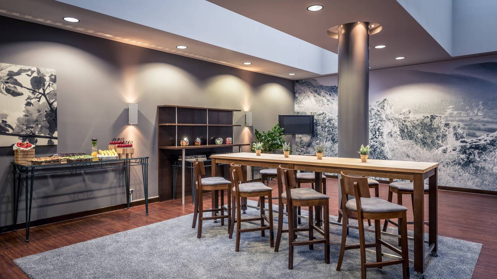 慕尼黑 Courtyard Munich City Center 公共區高腳桌座位