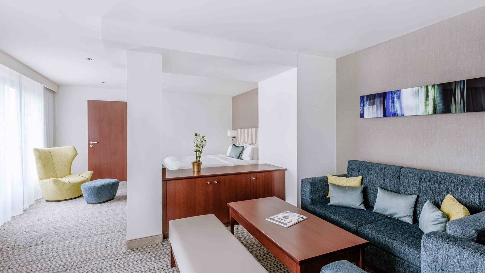 慕尼黑 Courtyard Munich City Center LEO Suite 起居區