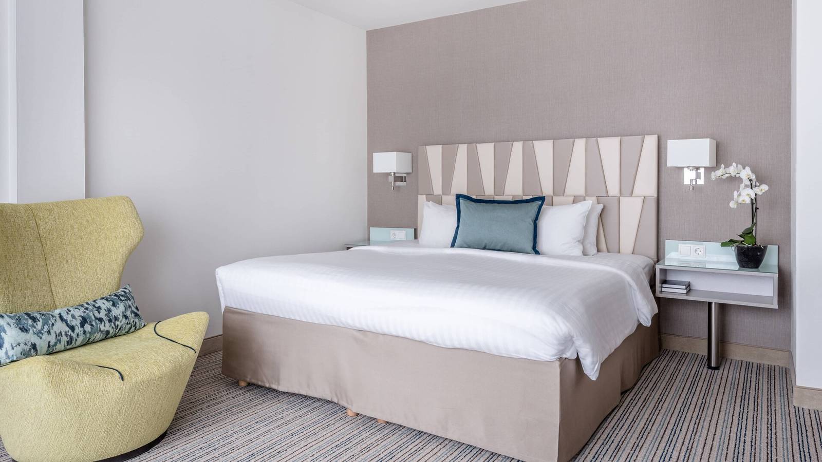 慕尼黑 Courtyard Munich City Center LEO Suite 臥室