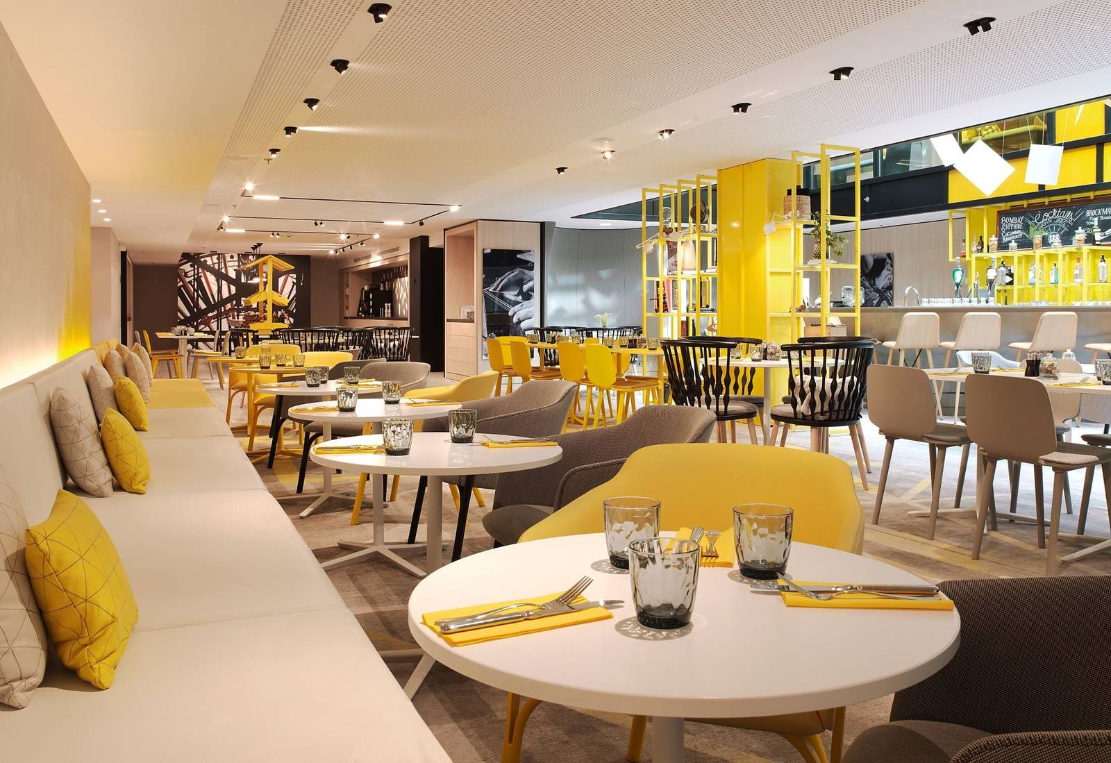 巴黎里昂車站萬怡酒店 Kitchen & Bar 餐廳座位區