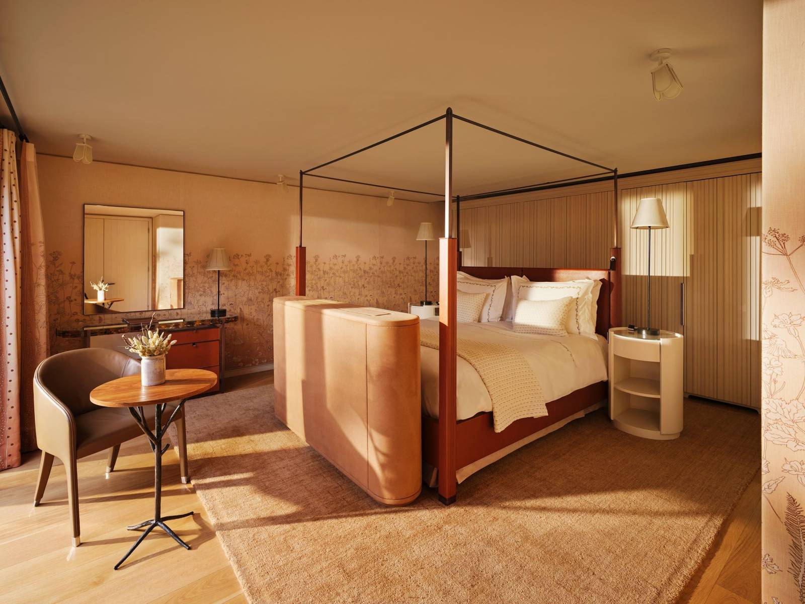 Coworth Park Stable Terrace Room 四柱床客房