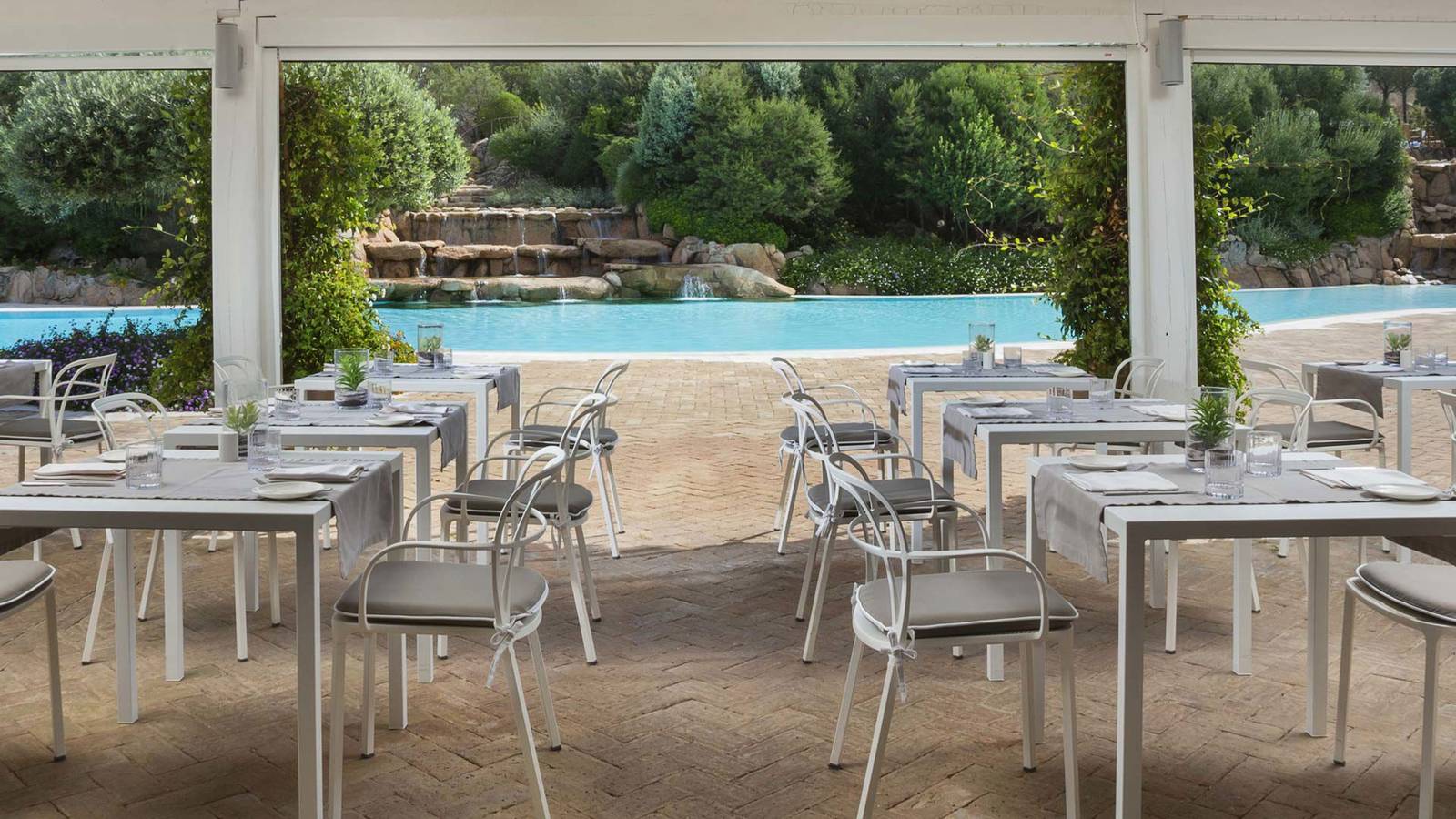 CPH Pevero Hotel Le Piscine Grill 泳池旁座位