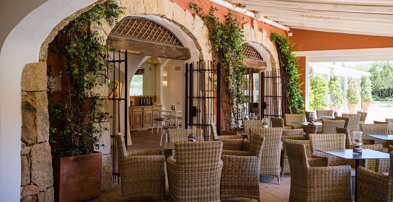 CPH Pevero Hotel Arcate Bistrot 拱廊座位