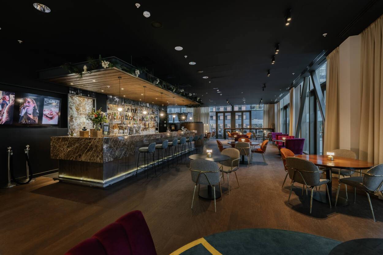 阿姆斯特丹南皇冠假日酒店 Manhattan Lounge Bar