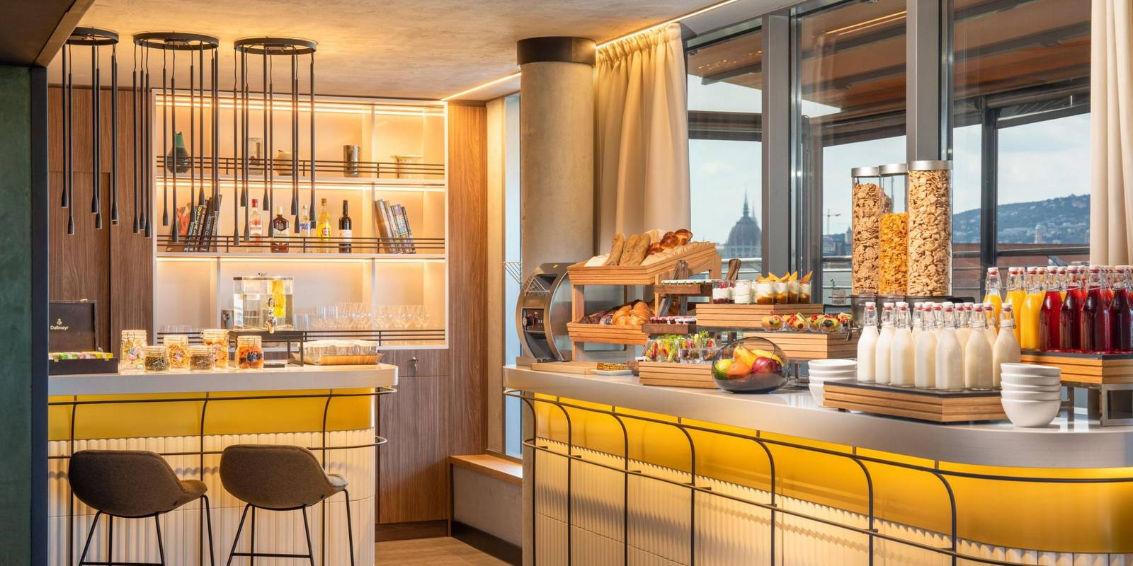 Crowne Plaza Budapest 行政酒廊早餐吧台