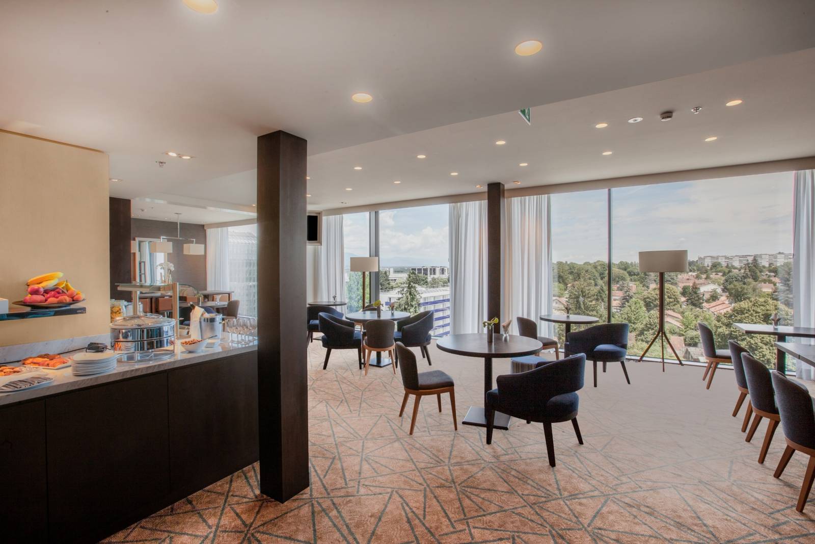 日內瓦 Crowne Plaza Geneva Club Lounge 景觀座位區