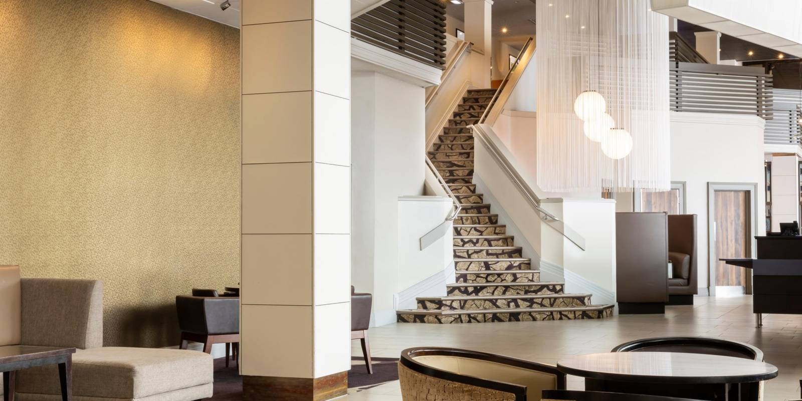 格拉斯哥 Crowne Plaza Glasgow 大廳休憩區