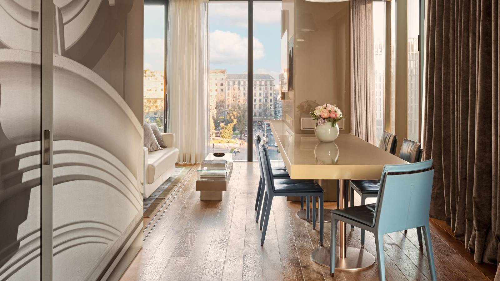 Excelsior Hotel Gallia Panoramic Suite 起居與用餐區