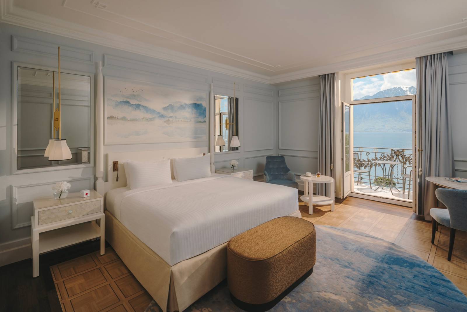 Montreux Palace 湖景大床客房