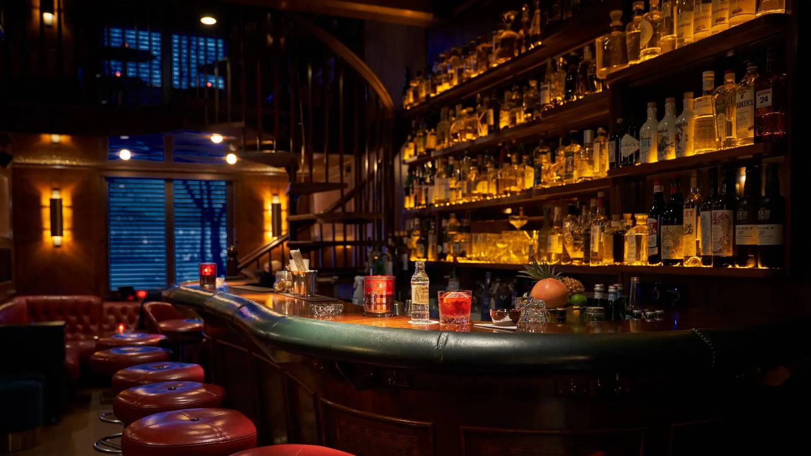 Jahreszeiten Bar 吧檯
