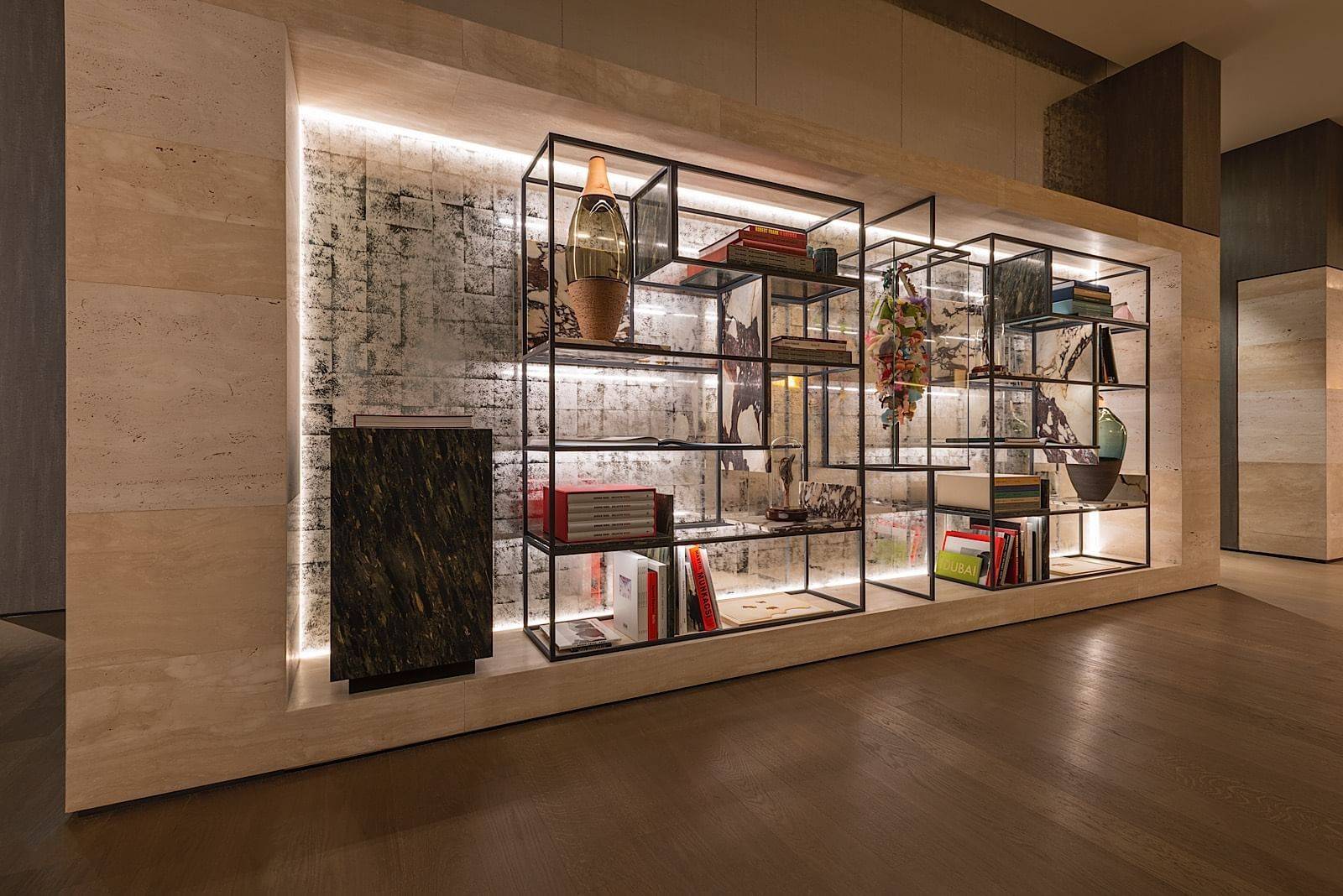 Fendi Private Suites 大廳藝術書櫃