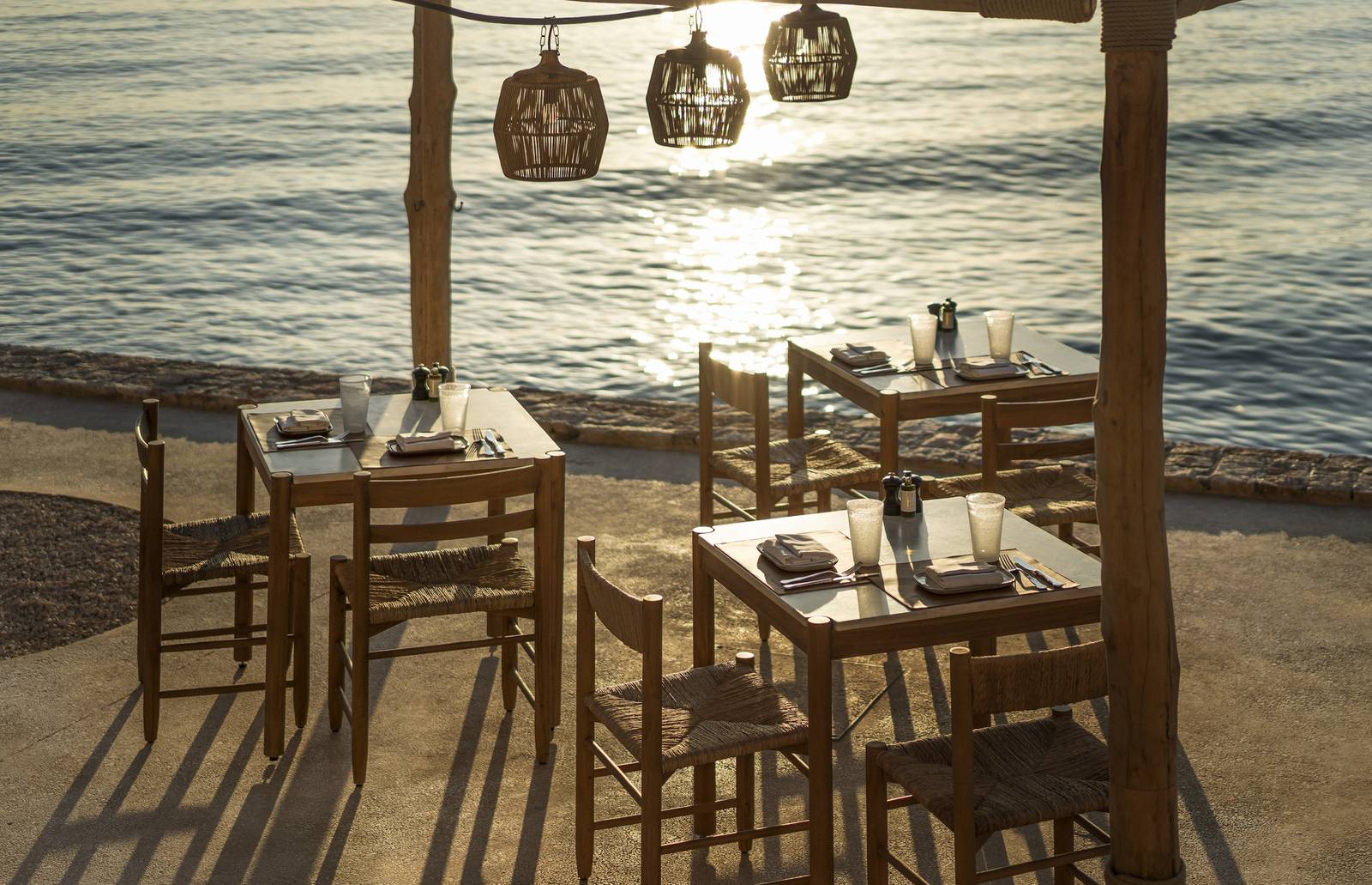 雅典四季酒店 Taverna 37 海邊座位