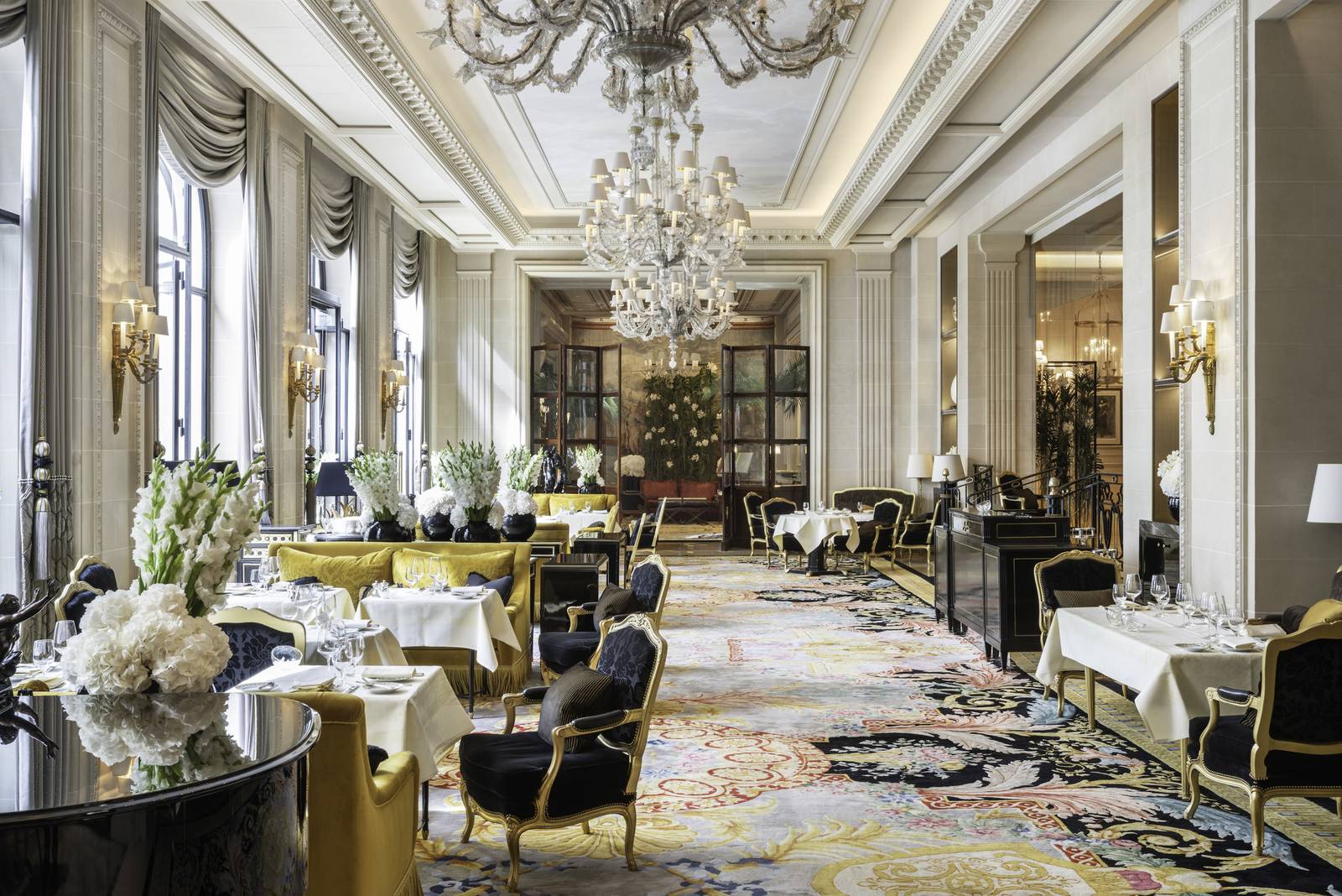 巴黎喬治五世四季酒店 La Galerie 水晶吊燈大廳