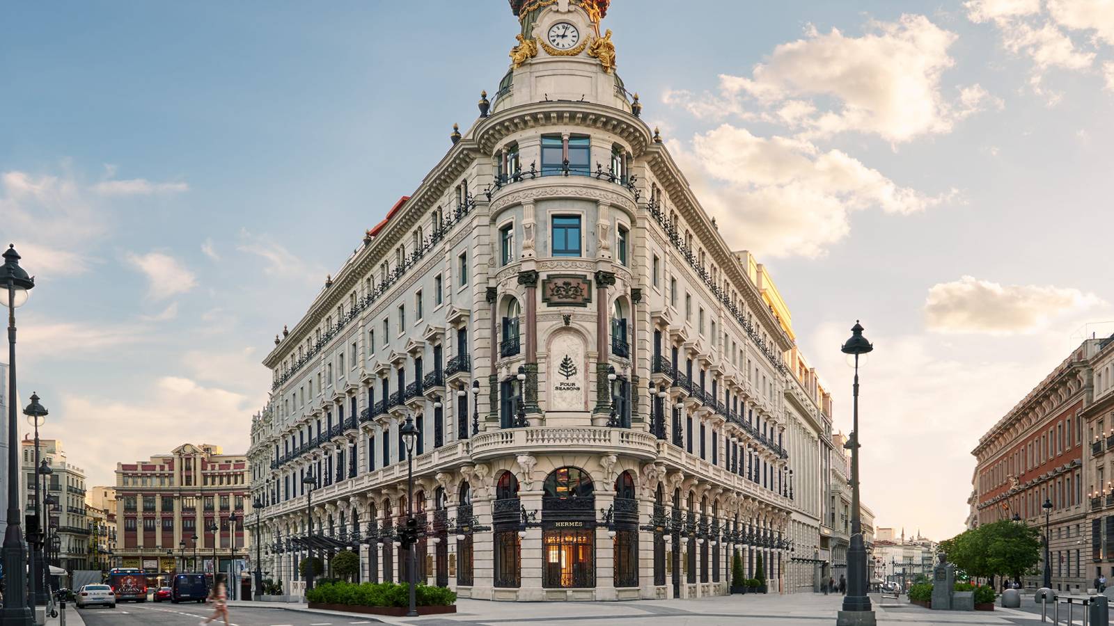 馬德里四季酒店所在的 Centro Canalejas 歷史建築外觀