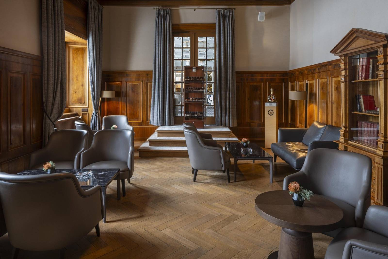 Grand Hotel des Bains Kempinski Smokers Lounge & Library