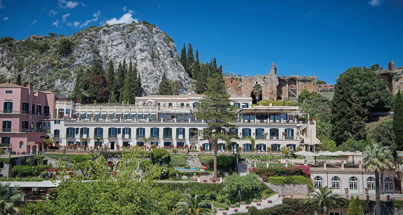 陶爾米納 Grand Hotel Timeo 依山而建的酒店建築與梯田花園