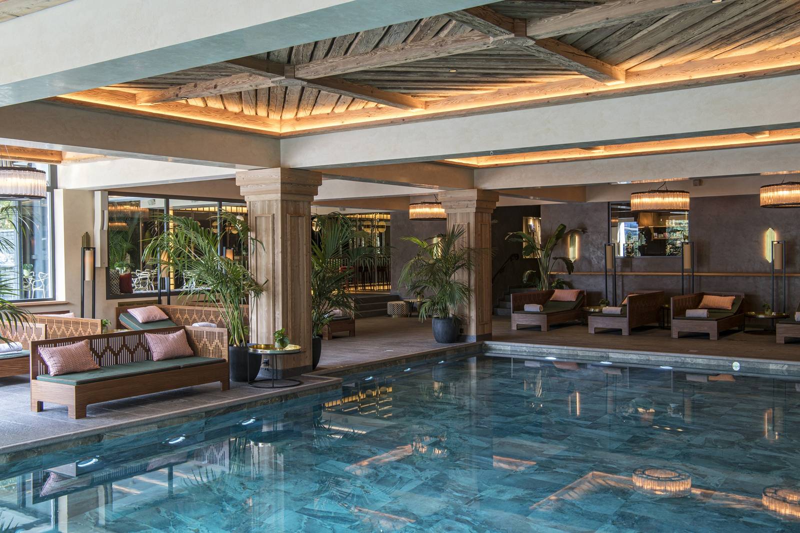 格施塔德 Gstaad Palace Spa 室內泳池