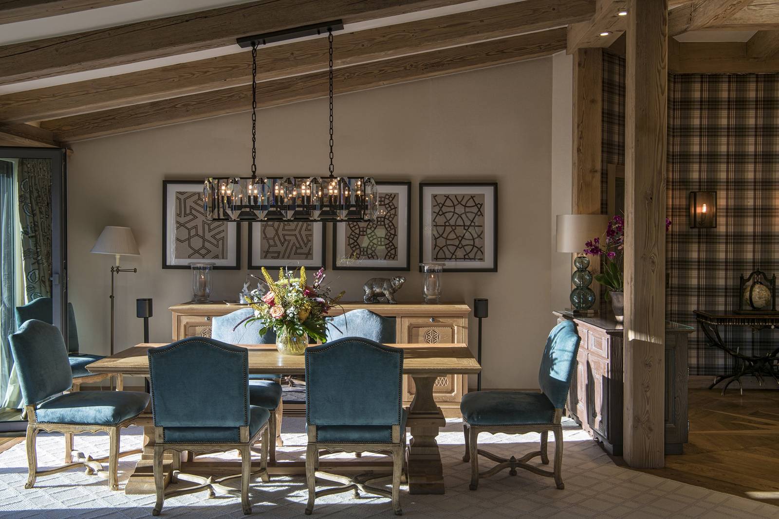 格施塔德 Gstaad Palace Penthouse Suite 客廳與餐桌