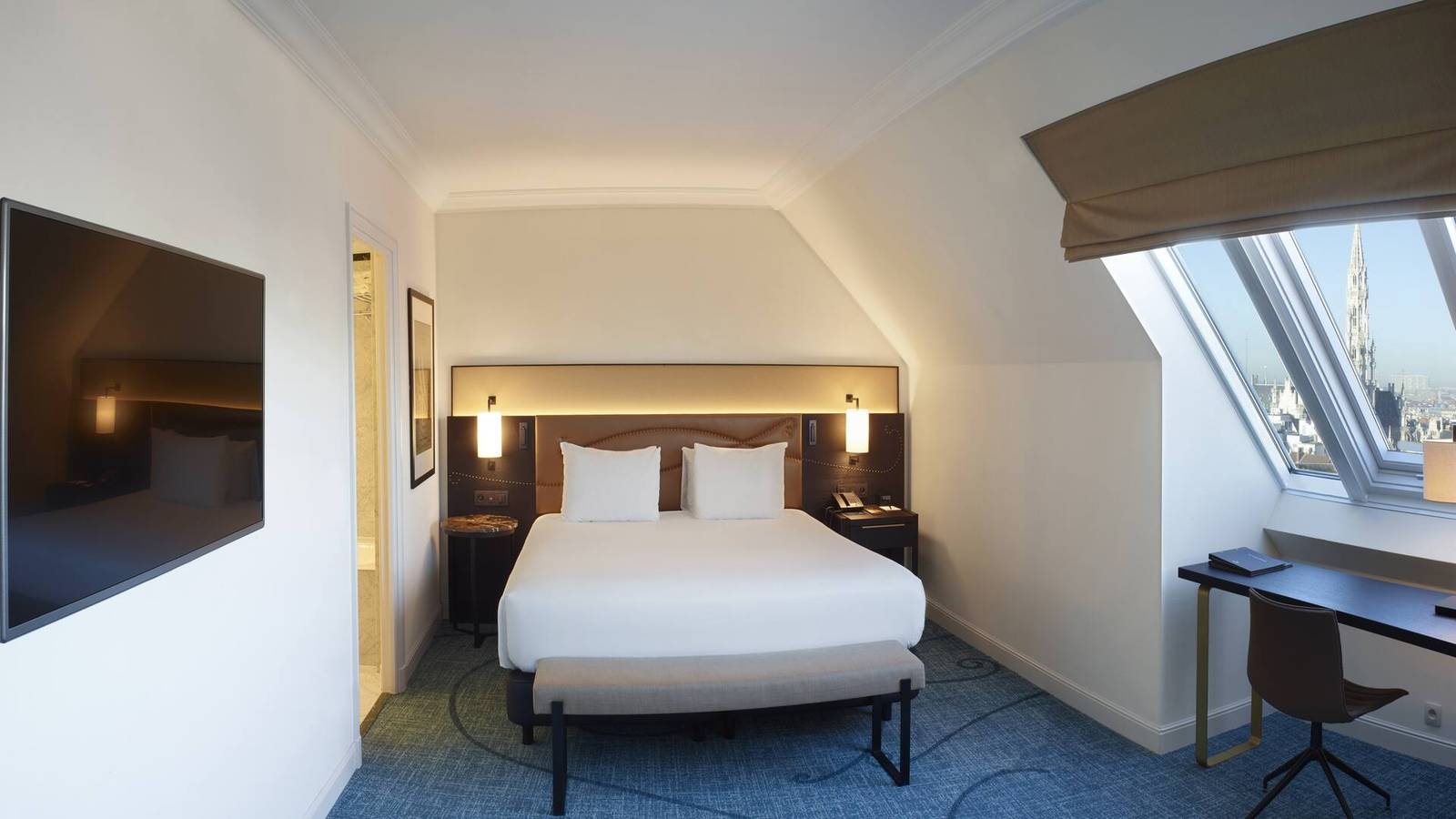 布魯塞爾大廣場希爾頓酒店 Junior Suite 臥室