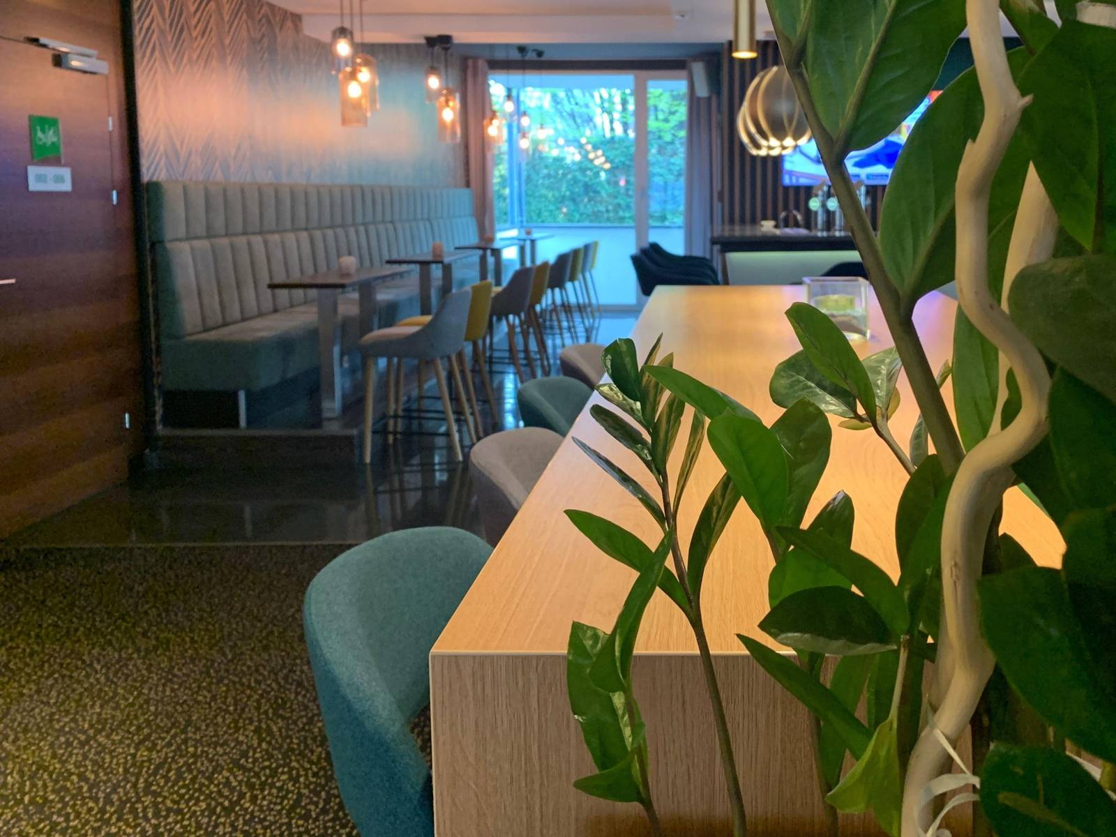 Holiday Inn Salzburg City 大廳酒吧區