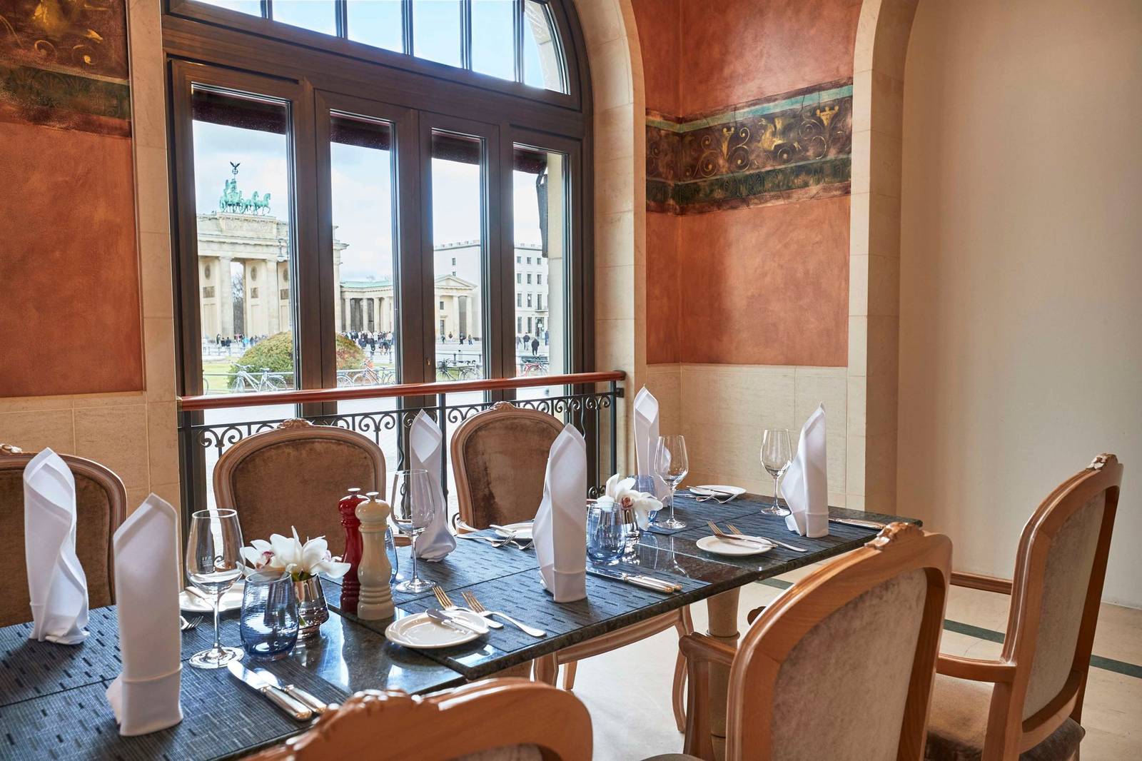 柏林阿德隆凱賓斯基酒店 Brasserie Quarré 餐廳
