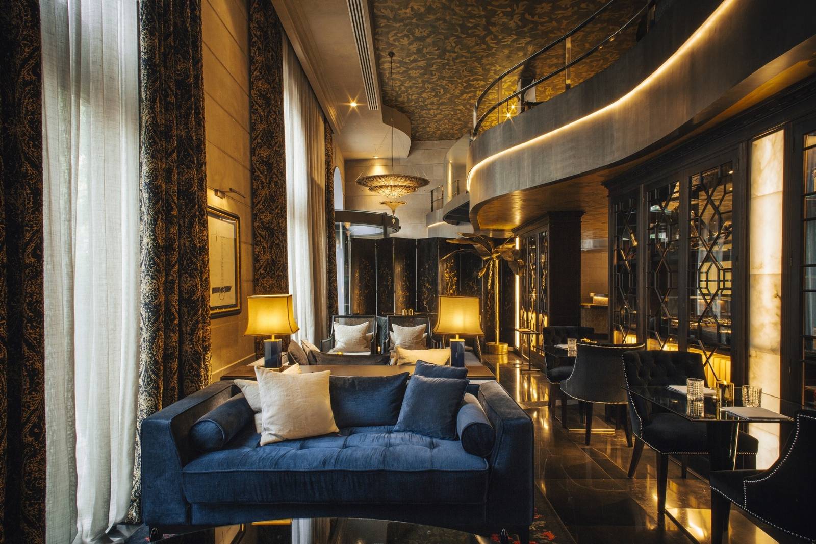Hotel Bagués 大廳酒吧沙發座位區