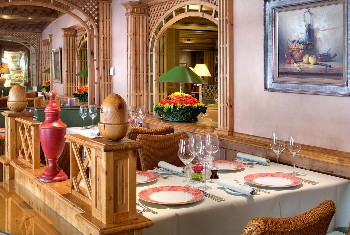 Hotel Bareiss Kaminstube 餐廳