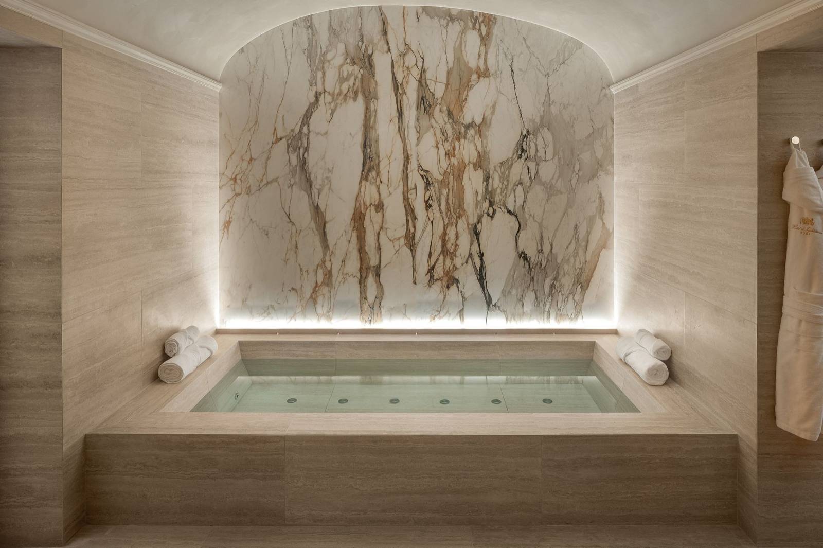 Hotel d'Inghilterra SPA Suite 大理石按摩池