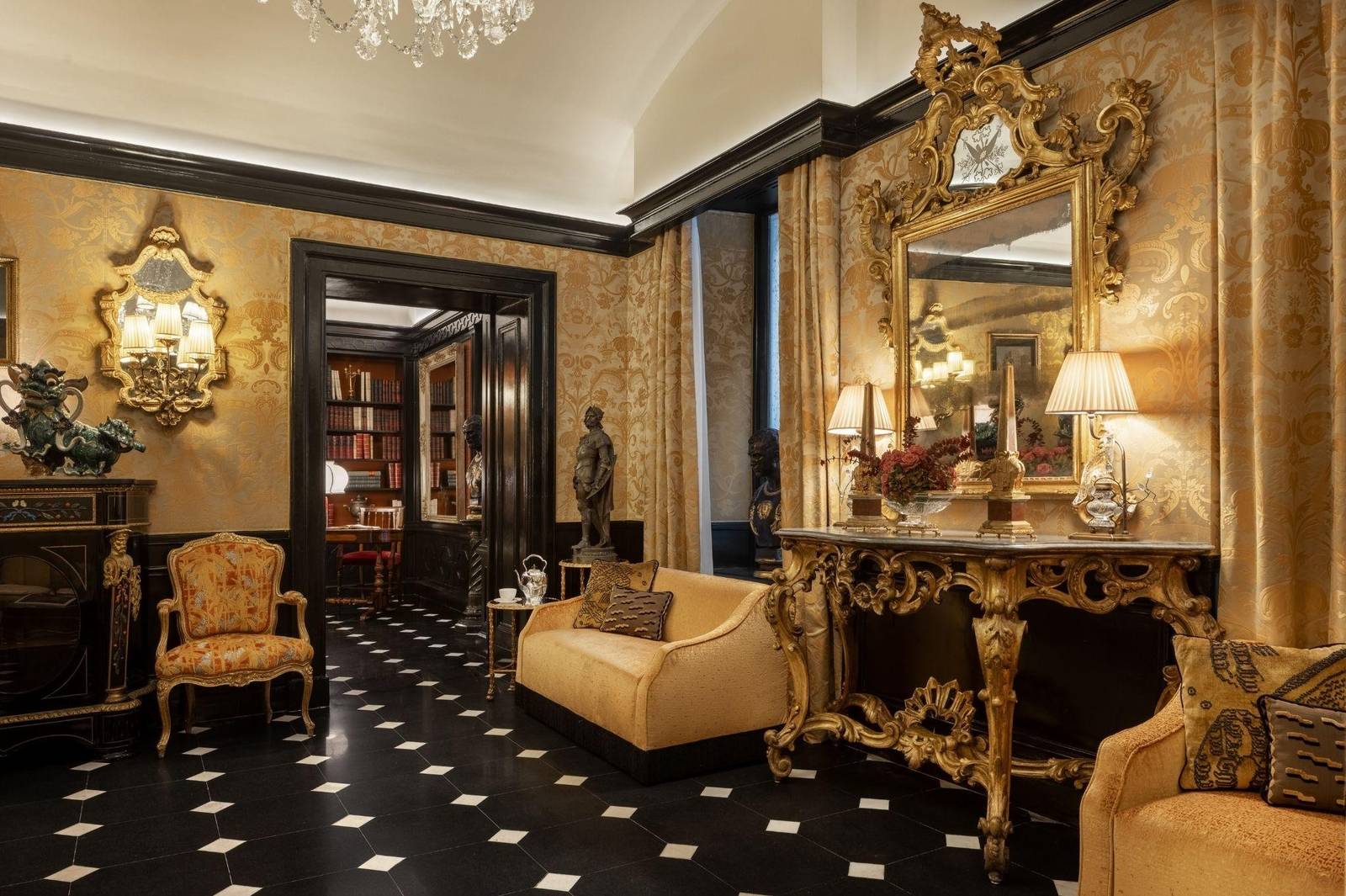 Hotel d'Inghilterra 古典風格交誼廳