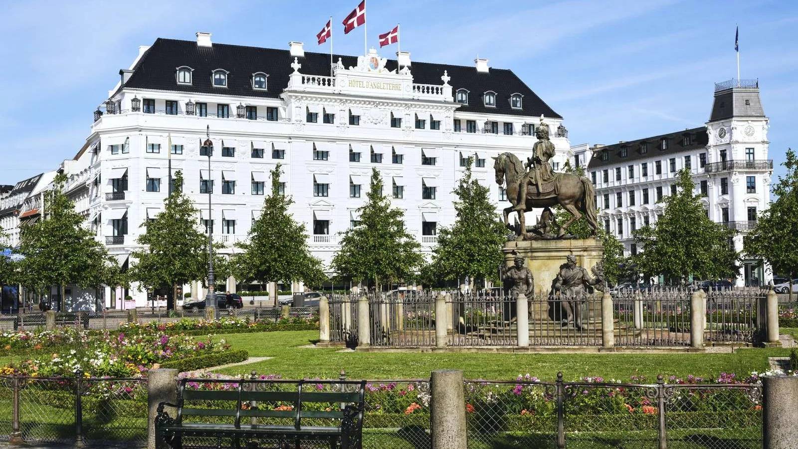 哥本哈根 Hotel d'Angleterre 白色立面與國王新廣場