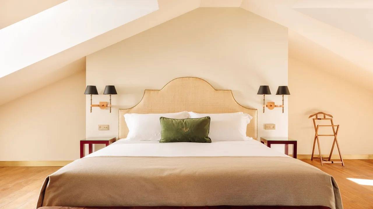 Hotel das Amoreiras 閣樓套房大床