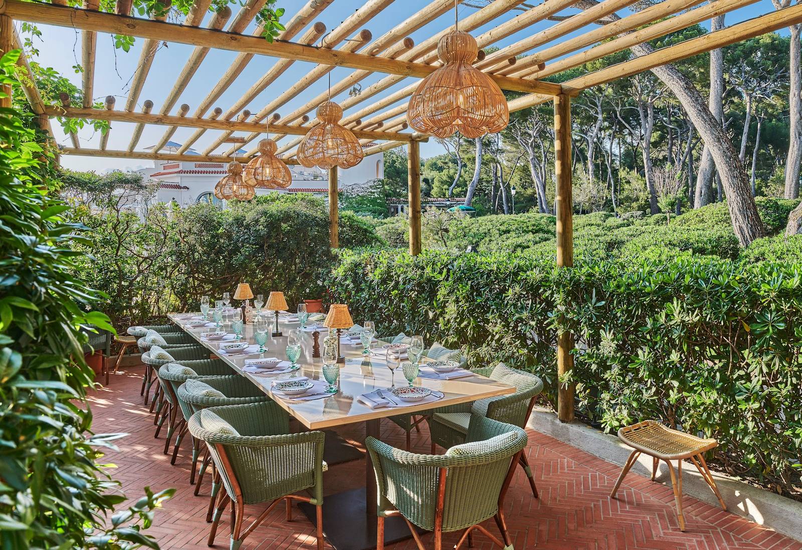 Hôtel du Cap-Eden-Roc Giovanni's 棚架下的座位