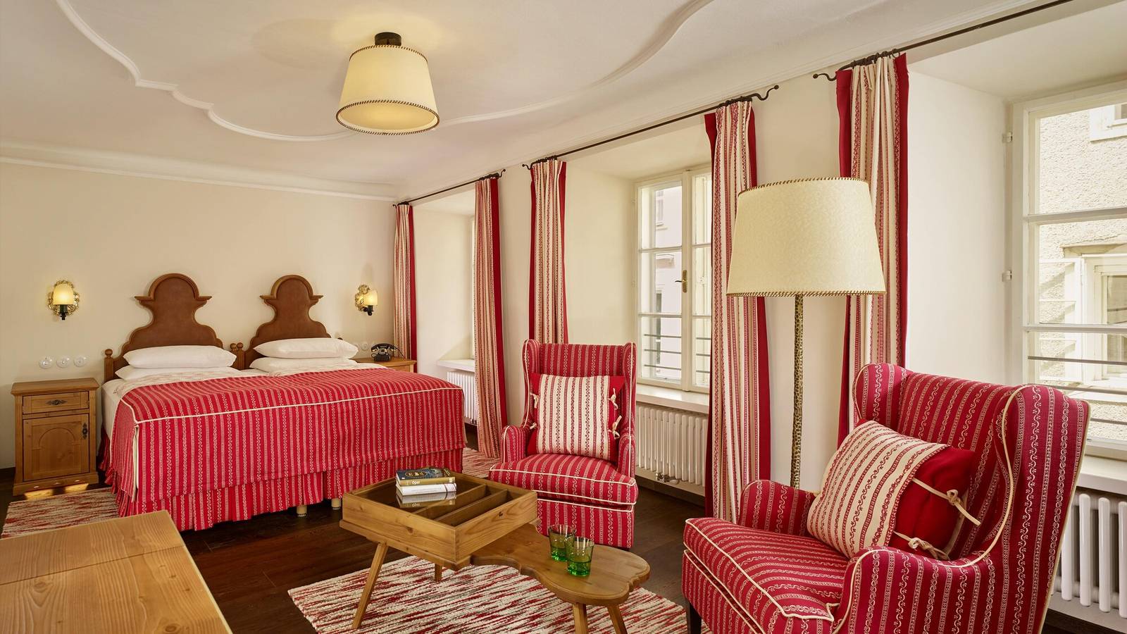 Hotel Goldener Hirsch Deluxe 客房