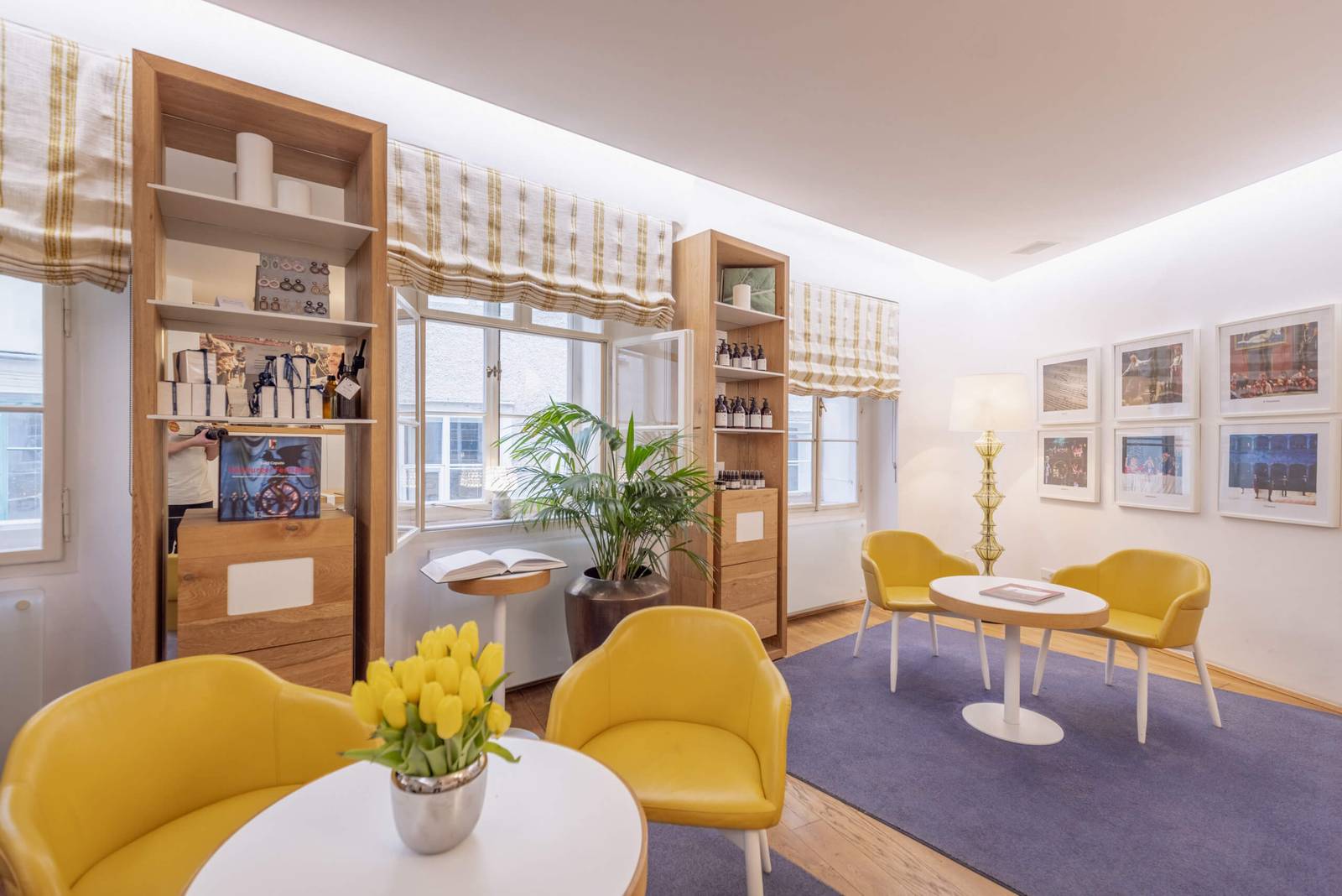 Hotel Goldgasse 明亮的接待大廳與休憩區