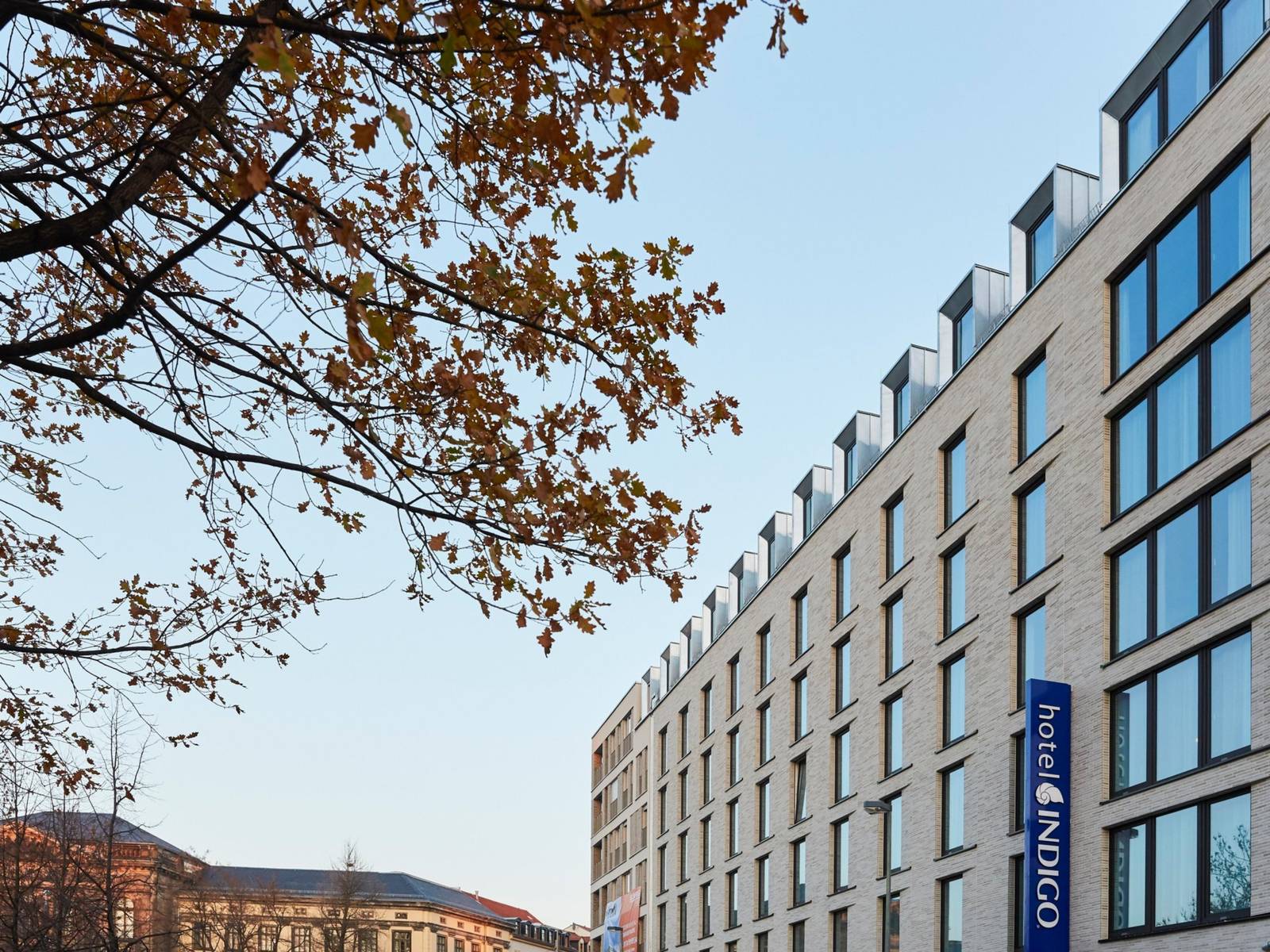 德勒斯登 Hotel Indigo 飯店外觀與威廷廣場街景