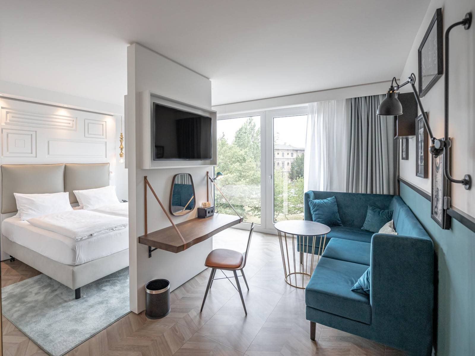 德勒斯登 Hotel Indigo Premium 客房與沙發