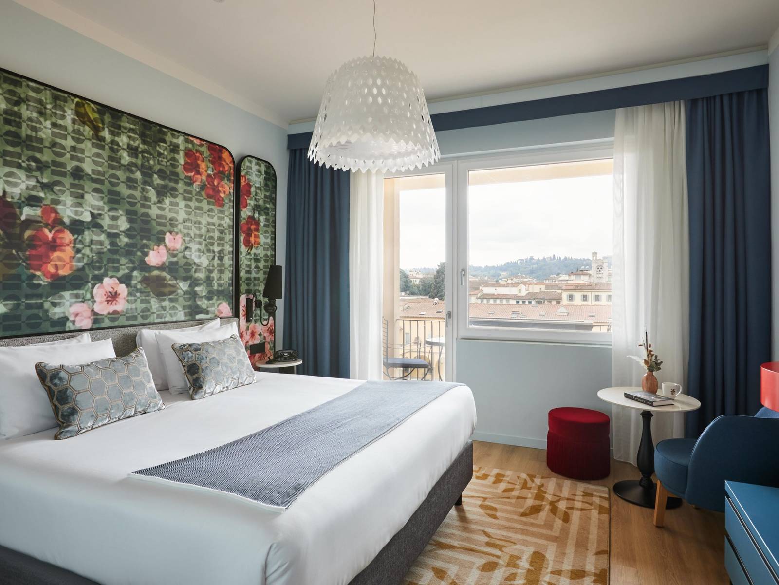 佛羅倫斯 Hotel Indigo Florence 附陽台的 Premium 客房