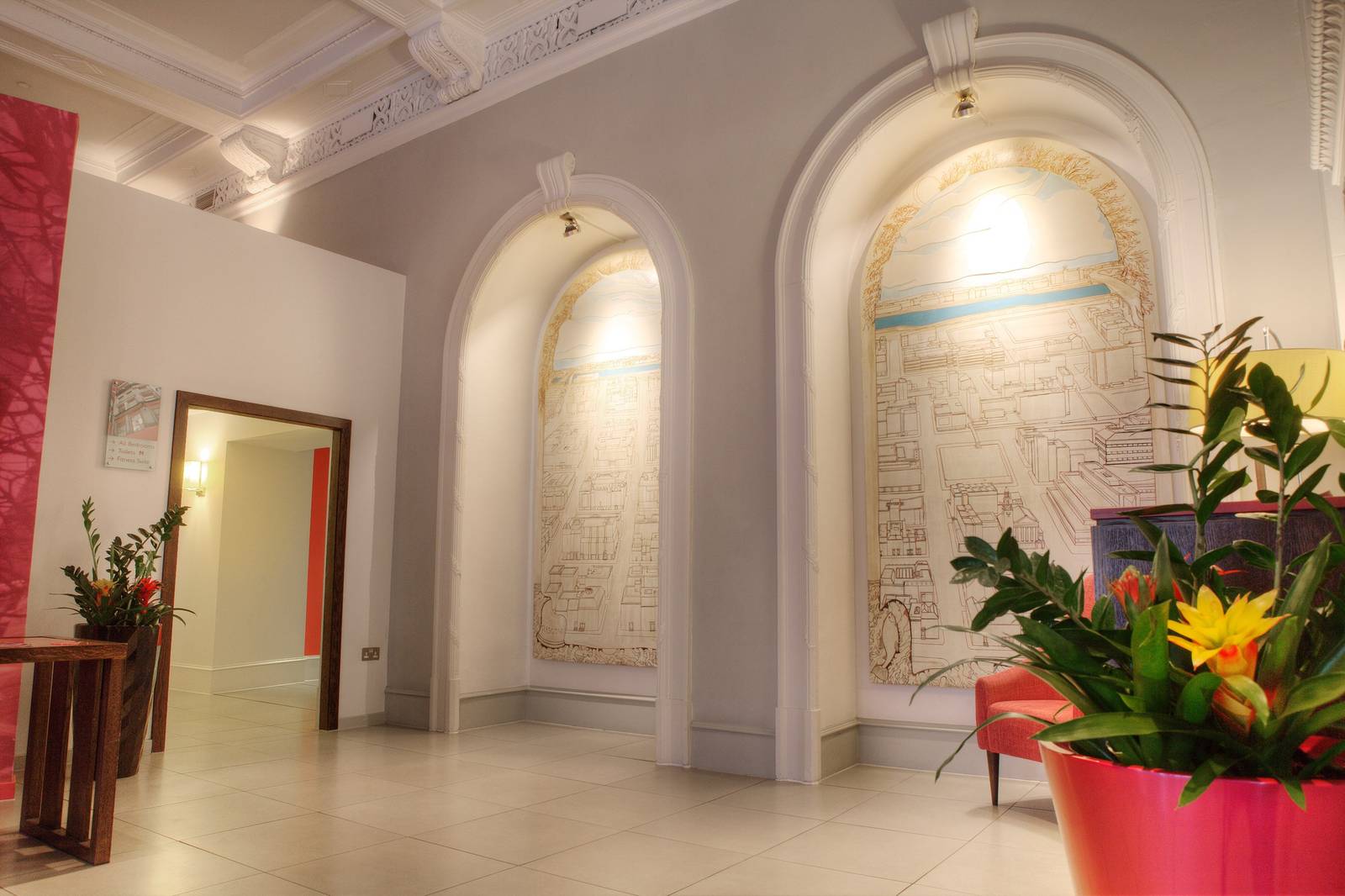 Hotel Indigo Glasgow 拱門造型的大廳