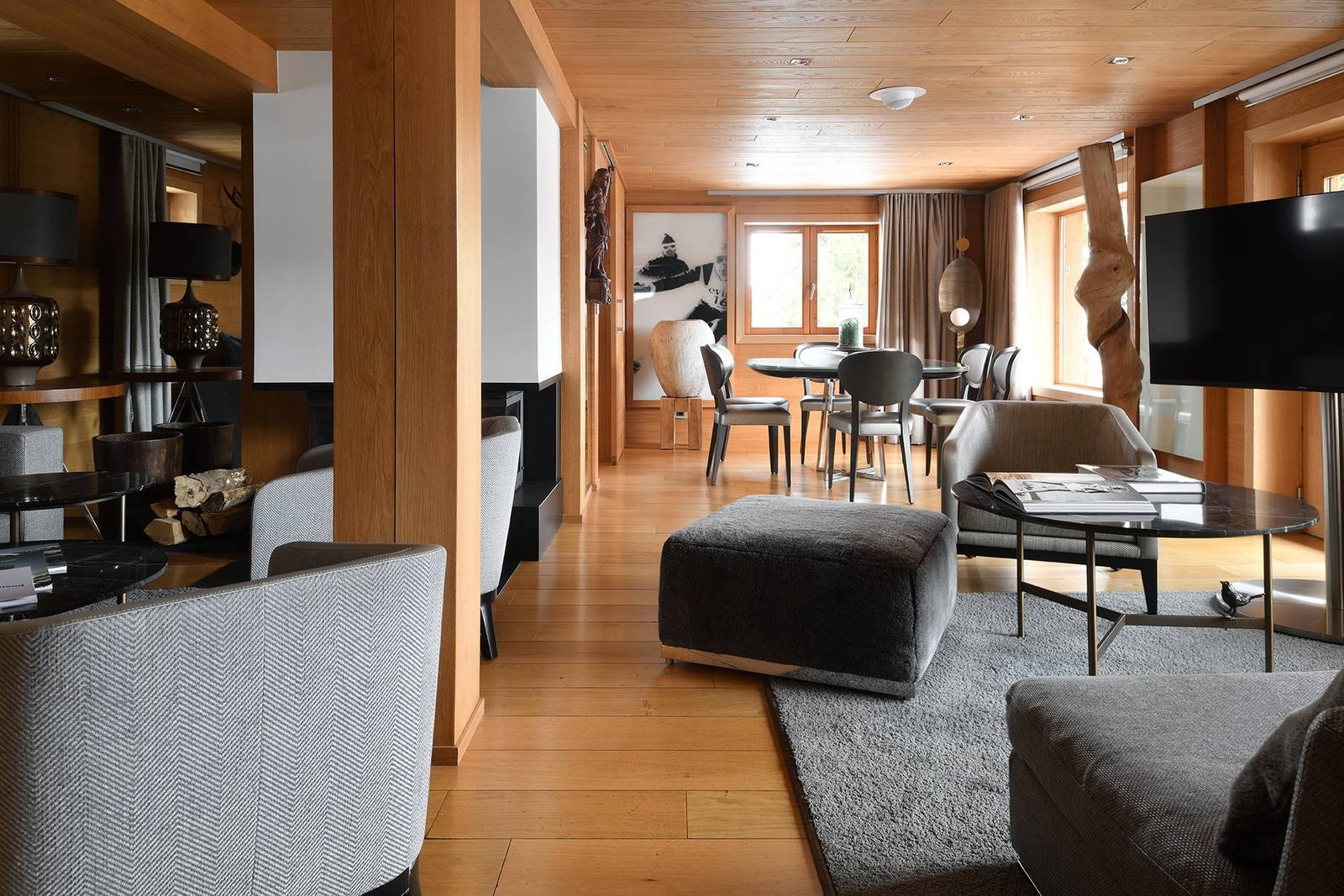 Le Strato Chalet Timeless 木樑挑高起居空間