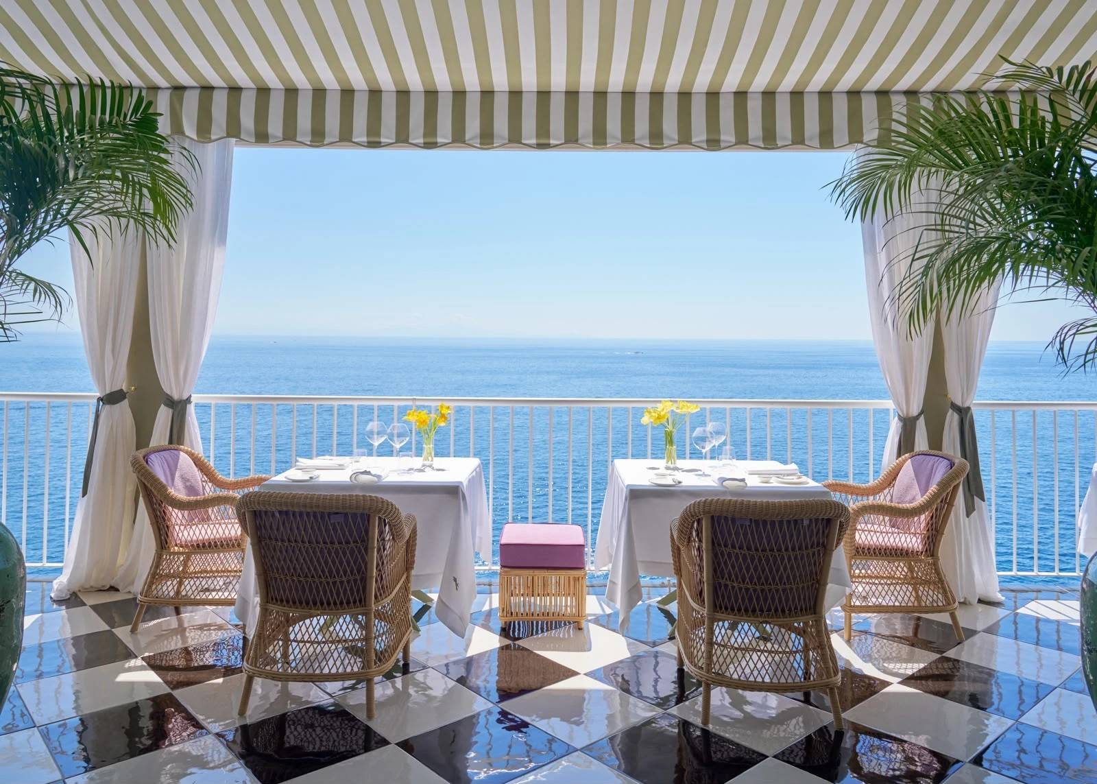 Hotel Miramalfi Donna Emma 餐廳海景座位