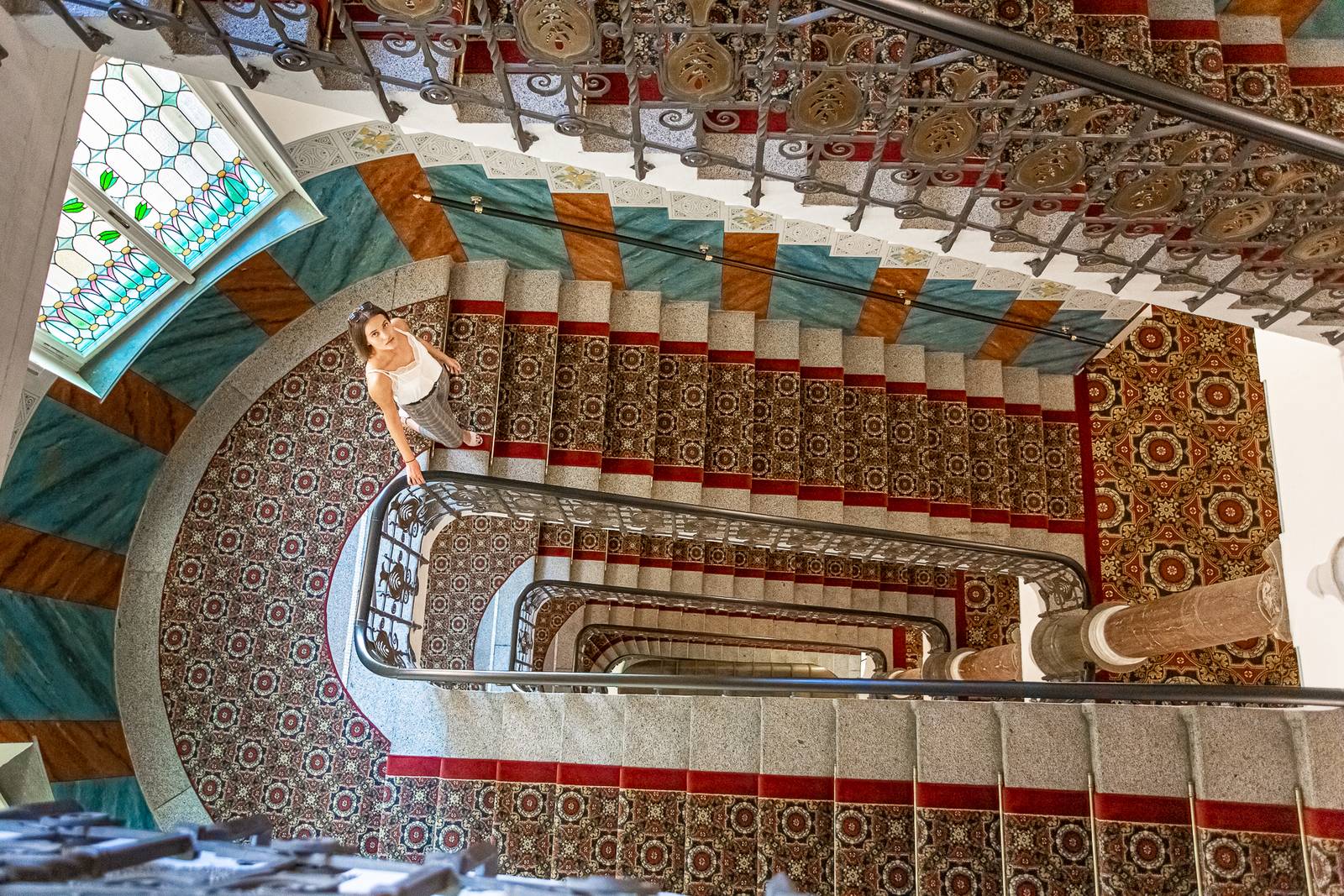 Hotel Paris Prague 由上往下看的新藝術風格旋轉樓梯
