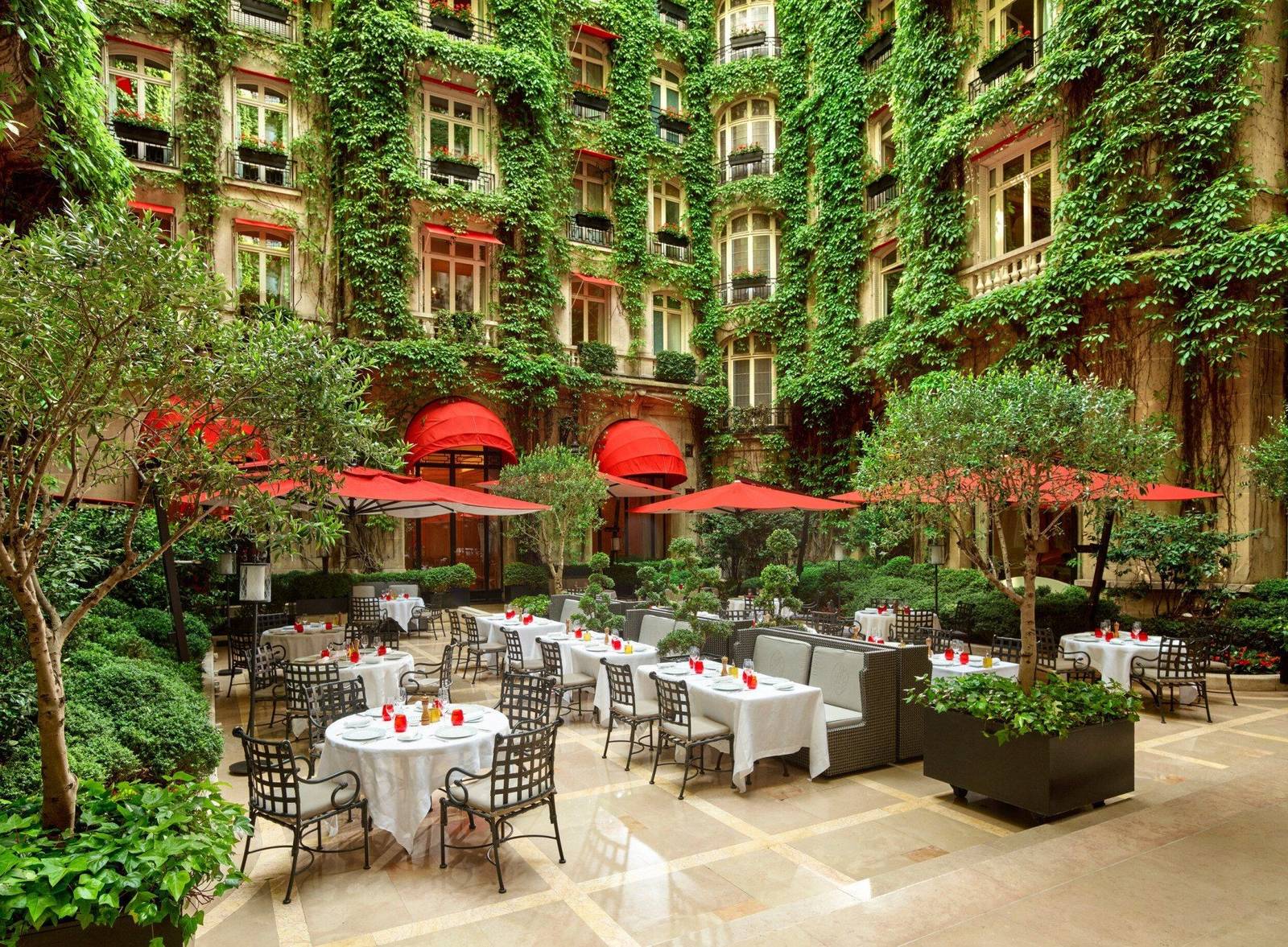 巴黎雅典娜廣場酒店 La Cour Jardin 庭園餐廳