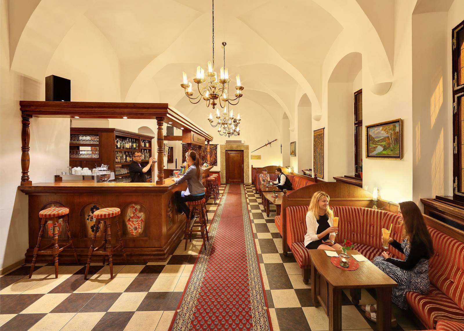Hotel Růže 拱頂酒吧