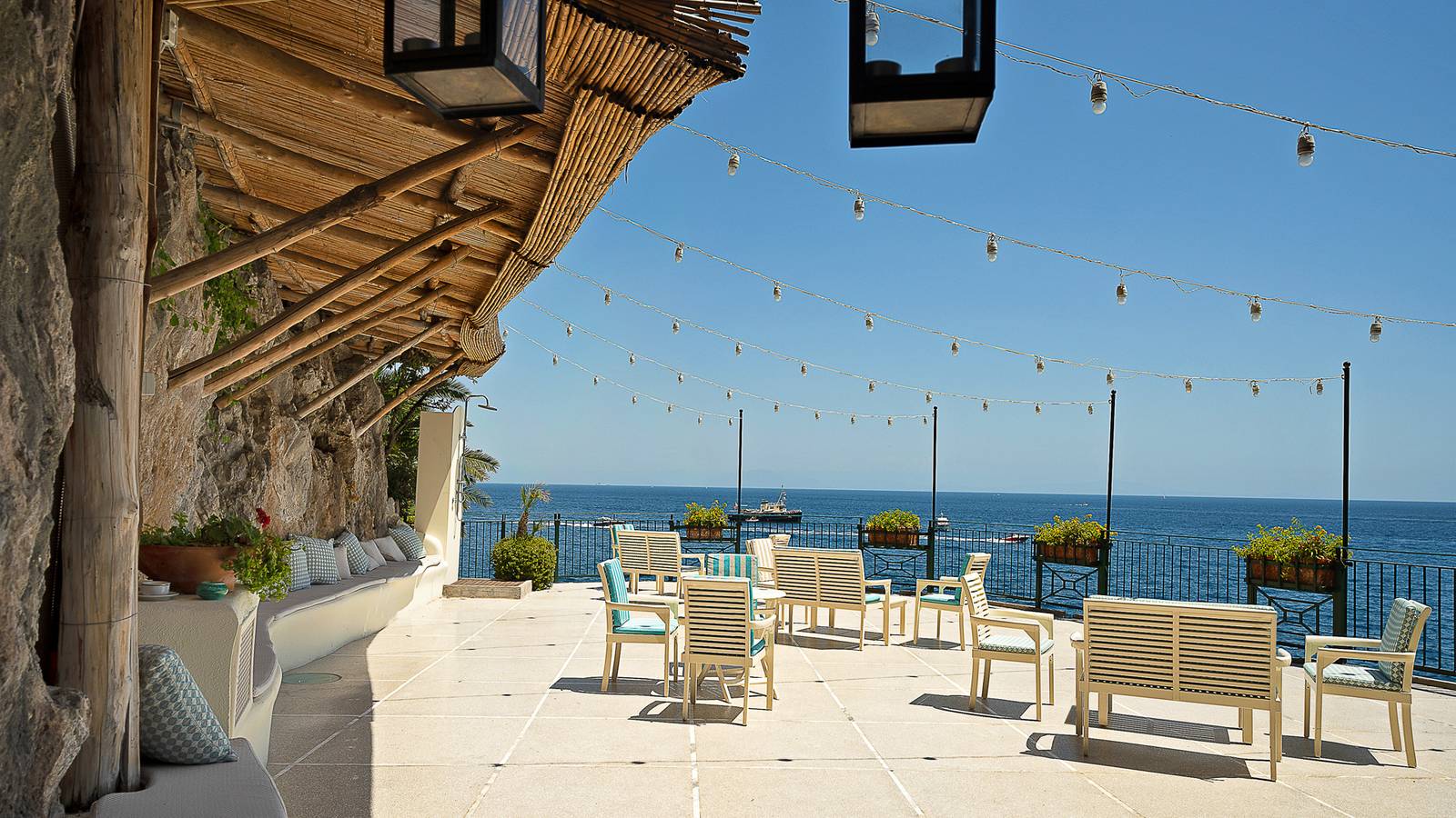 阿瑪菲聖卡特琳娜酒店 The Grottino 岩洞酒吧海景露台