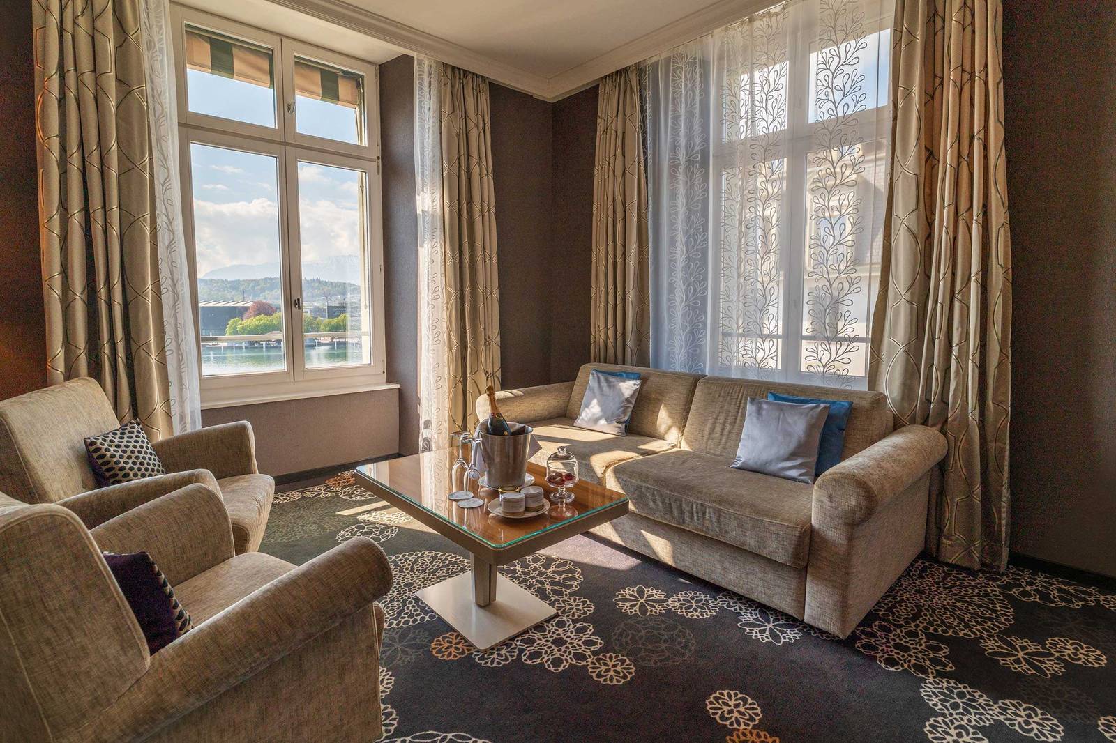琉森 Schweizerhof 酒店 Lucerne Luxury Suite 起居區